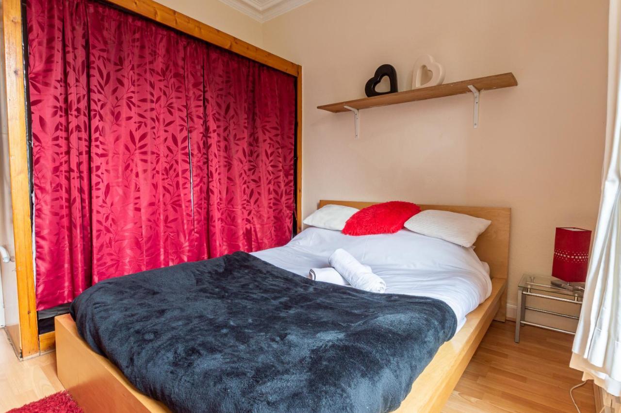 Edinburgh City Centre Hamza Apartment Edimburgo Exterior foto