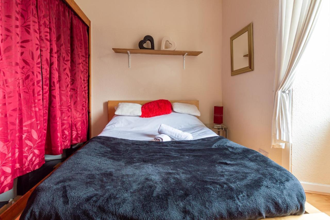 Edinburgh City Centre Hamza Apartment Edimburgo Exterior foto