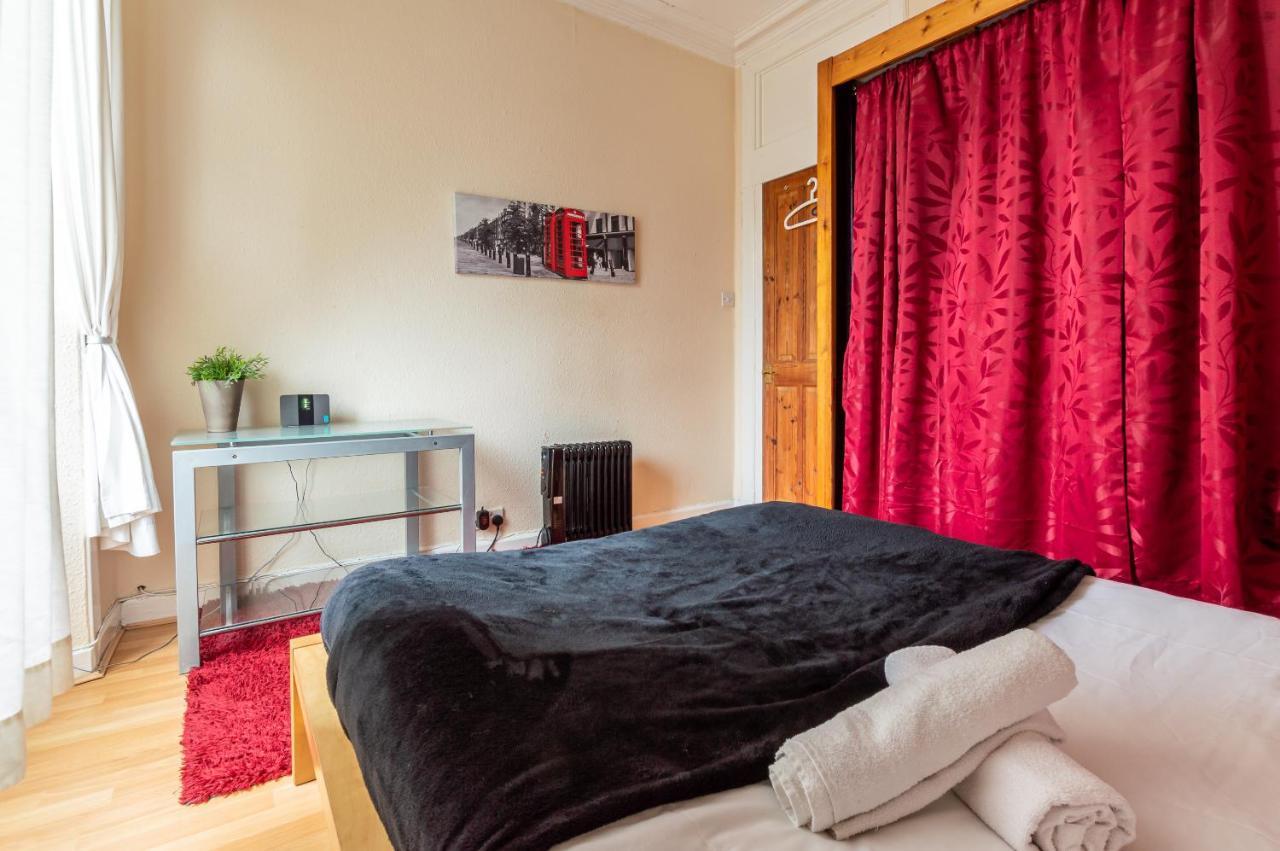 Edinburgh City Centre Hamza Apartment Edimburgo Exterior foto